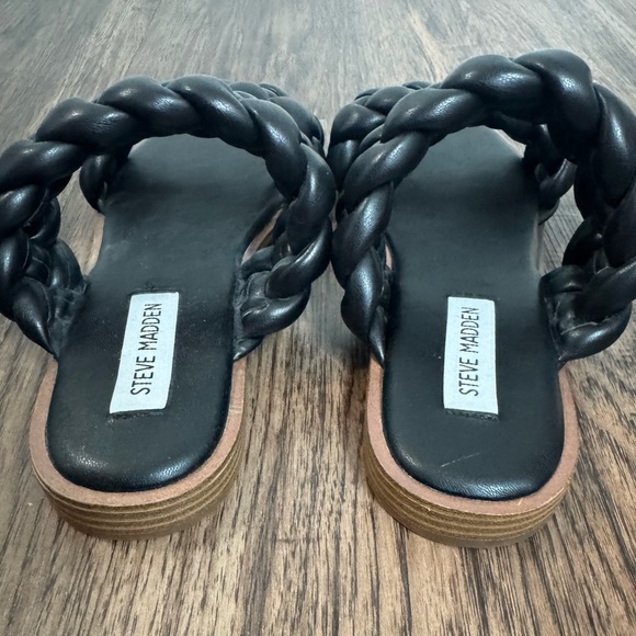 Steve Madden Black Braided Double
Strap Square Toe Size 8 - Picture 3 of 5